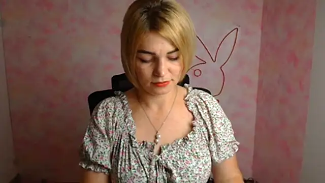 Snapshot of CuttieEmma chatting on 25, 7, 2026 CuttieEmma online show from 25, 7, 2026