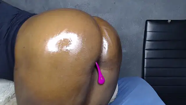 Snapshot of hotassxx95 chatting on 5, 2, 2026 hotassxx95 online show from 5, 2, 2026