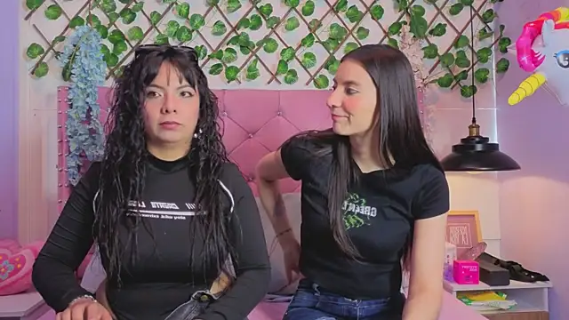 Valkiria-and-Dione online show from 22, 4, 2026