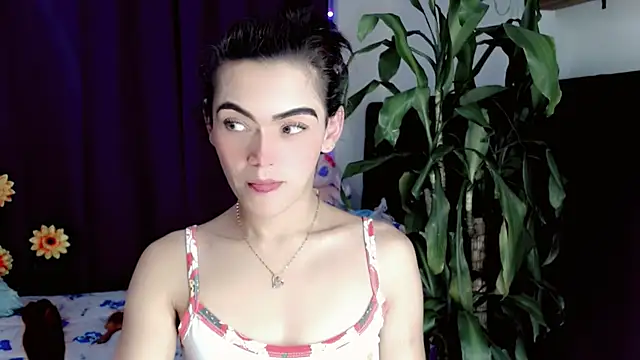 NathalialLooes online show from 9, 7, 2026