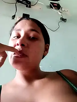 Snapshot of Eira_Allen chatting on 1, 6, 2026 Eira Allen online show from 1, 6, 2026