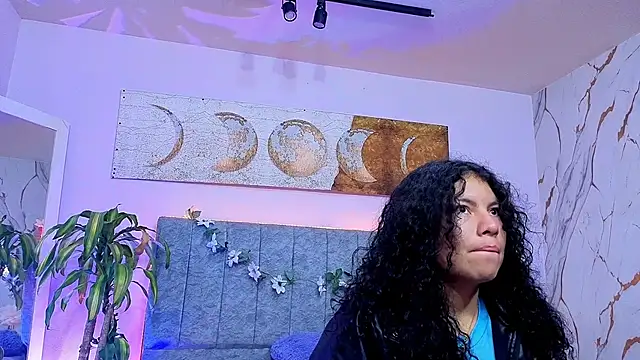 Zoe-yanin online show from 7, 2, 2026