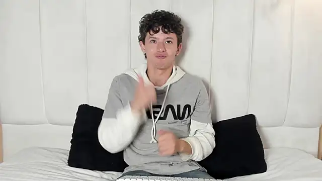 Snapshot of David_Roy_ chatting on 18, 2, 2026 David Roy online show from 18, 2, 2026