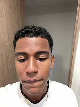 Snapshot of alexander_eros chatting on 5, 2, 2026 alexander eros online show from 5, 2, 2026