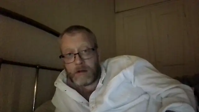 Snapshot of UnshodSixties chatting on 22, 5, 2026 UnshodSixties online show from 22, 5, 2026