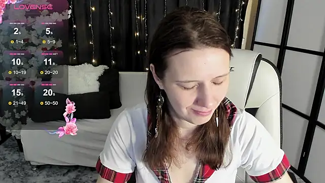 Snapshot of Kathrine_Meyer chatting on 5, 2, 2026 Kathrine Meyer online show from 5, 2, 2026