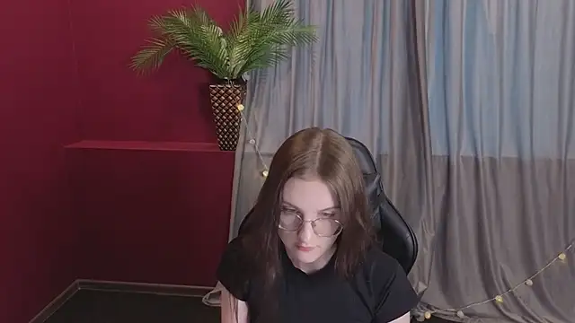 Snapshot of VixenLight chatting on 9, 2, 2026 VixenLight online show from 9, 2, 2026