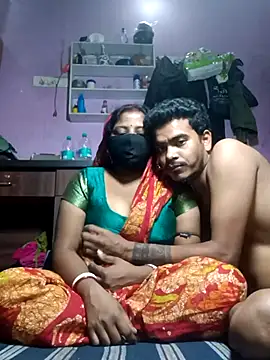 Snapshot of Fetish-Couple2 chatting on 2, 3, 2026 Fetish-Couple2 online show from 2, 3, 2026