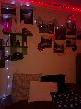 Carolina G0lden online show from 8, 4, 2026