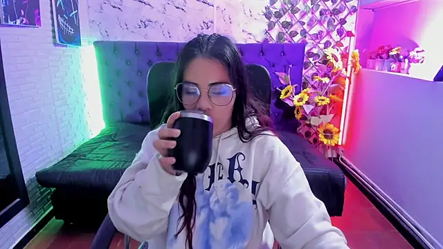 liany taylor online show from 11, 4, 2026