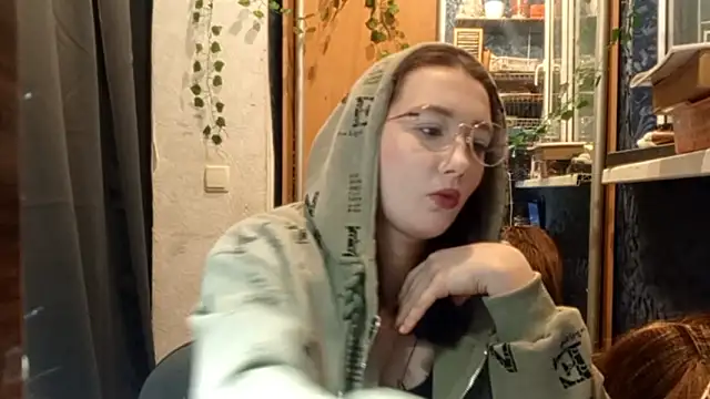 Snapshot of PhoebePalmer chatting on 11, 2, 2026 PhoebePalmer online show from 11, 2, 2026
