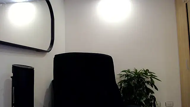 Snapshot of duvisex19 chatting on 15, 7, 2026 duvisex19 online show from 15, 7, 2026