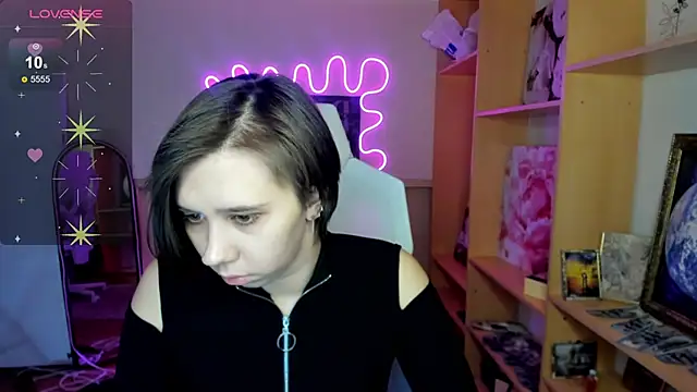 Snapshot of Scarlet_Sirenn chatting on 7, 2, 2026 Scarlet Sirenn online show from 7, 2, 2026