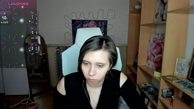 Snapshot of Scarlet_Sirenn chatting on 25, 2, 2026 Scarlet Sirenn online show from 25, 2, 2026