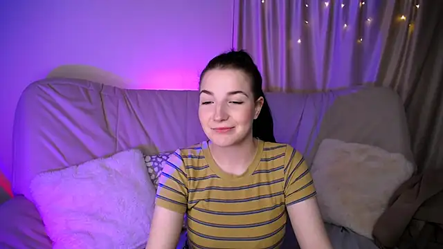 Snapshot of AliceChanel chatting on 16, 5, 2026 AliceChanel online show from 16, 5, 2026