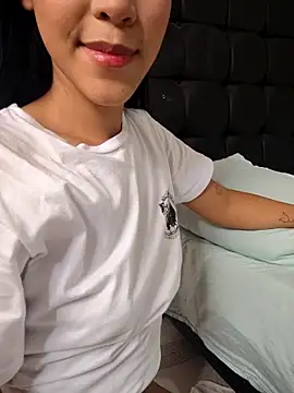 Luucia 09 online show from 7, 2, 2026