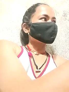 Sunali Bendre online show from 1, 4, 2026