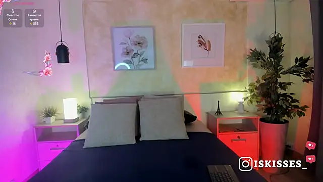 IsabellaSweet   online show from 20, 4, 2026