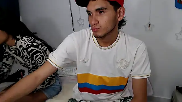 Snapshot of the_skinny_one chatting on 4, 2, 2026 the skinny one online show from 4, 2, 2026