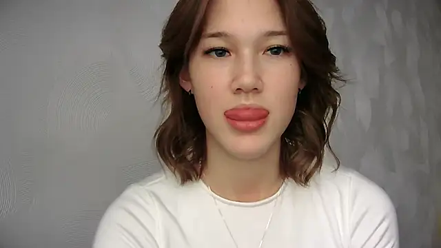 Snapshot of lilXdomiii chatting on 4, 5, 2026 lilXdomiii online show from 4, 5, 2026