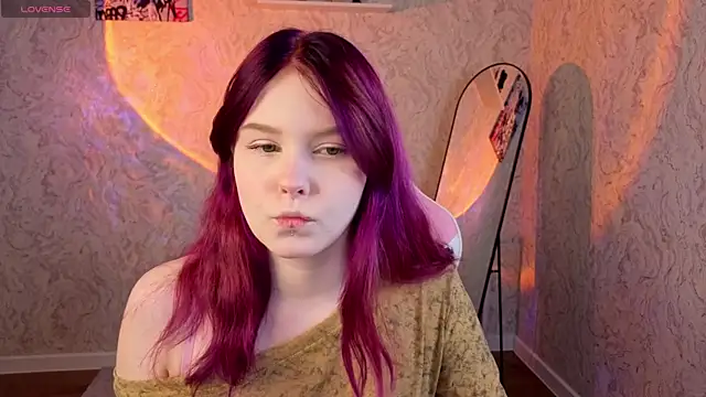 Julia Anis online show from 10, 4, 2026