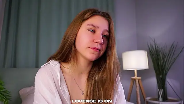 ShantellAngulo online show from 9, 2, 2026