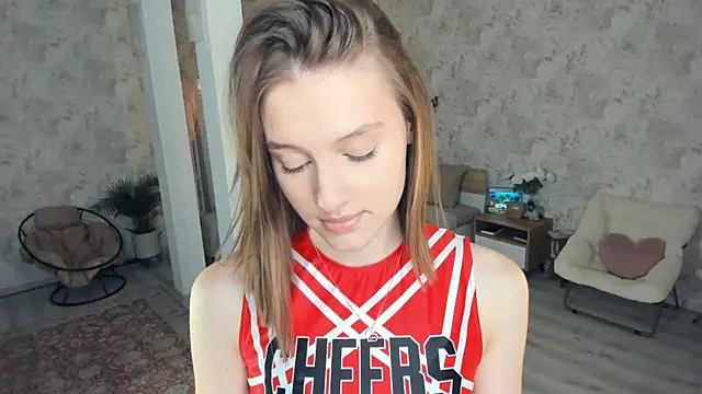 Snapshot of LianneBynon chatting on 23, 6, 2026 LianneBynon online show from 23, 6, 2026