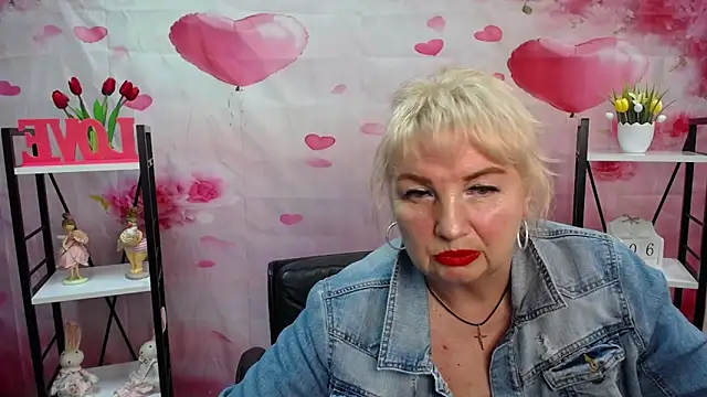 Snapshot of RenataDaster chatting on 6, 5, 2026 RenataDaster online show from 6, 5, 2026