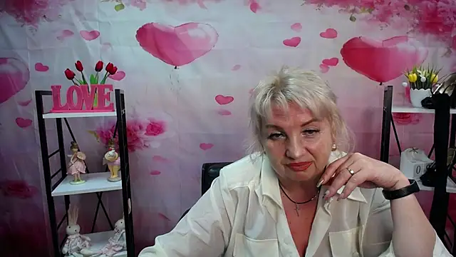 Snapshot of RenataDaster chatting on 9, 5, 2026 RenataDaster online show from 9, 5, 2026