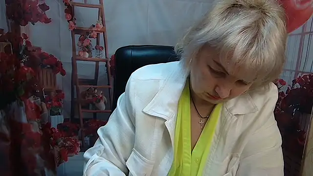 Snapshot of RenataDaster chatting on 15, 5, 2026 RenataDaster online show from 15, 5, 2026