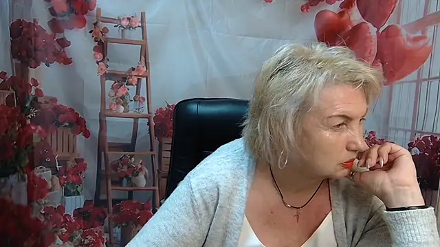 Snapshot of RenataDaster chatting on 19, 5, 2026 RenataDaster online show from 19, 5, 2026