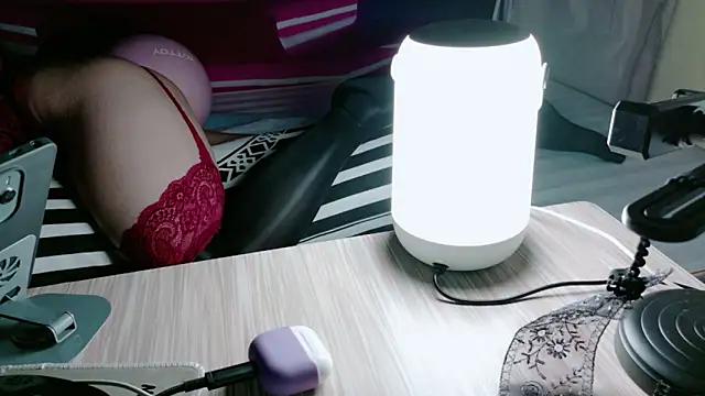 lenanane0126 online show from 16, 3, 2026