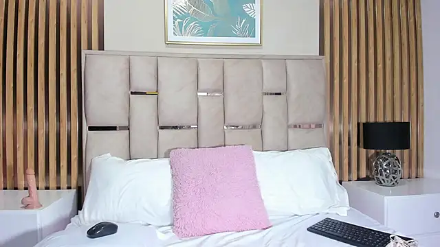 emma evanss   online show from 11, 3, 2026