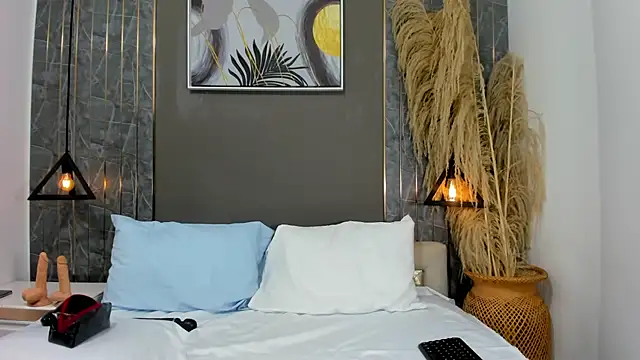 emma evanss   online show from 7, 4, 2026