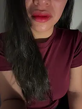 QuynhAnh 2k1 online show from 22, 2, 2026