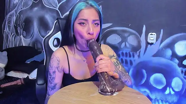 Cherry jenklins87 online show from 11, 4, 2026