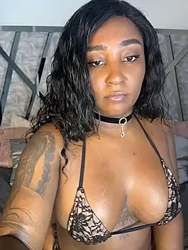 Snapshot of Denise_wolfe21 chatting on 2, 2, 2026 Denise wolfe21 online show from 2, 2, 2026