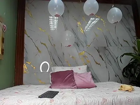 Amanda Rossi online show from 23, 2, 2026