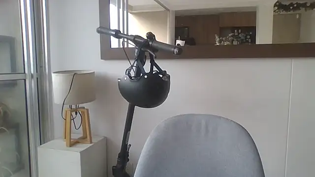 Snapshot of Amanda_Rossi chatting on 8, 4, 2026 Amanda Rossi online show from 8, 4, 2026