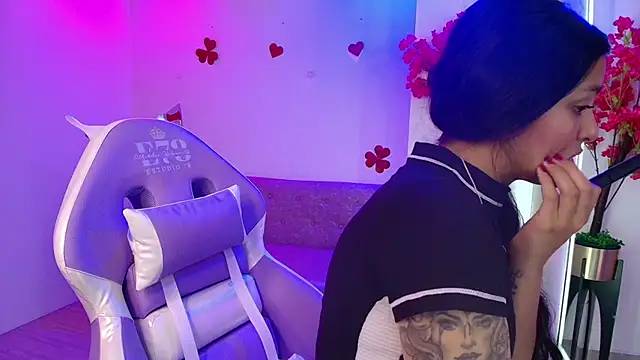 Snapshot of Maddie_T18 chatting on 25, 2, 2026 Maddie T18 online show from 25, 2, 2026