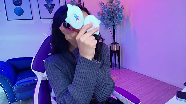 Maddie T18 online show from 9, 4, 2026