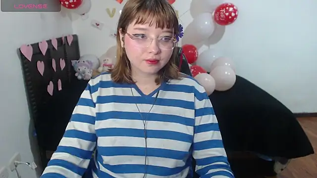 Snapshot of Cherrybloom692 chatting on 16, 2, 2026 Cherrybloom692 online show from 16, 2, 2026