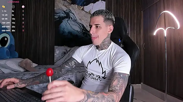 Snapshot of trisstann_ chatting on 3, 2, 2026 trisstann online show from 3, 2, 2026