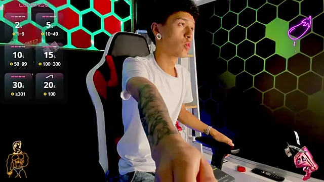 Snapshot of David_Banks_ chatting on 2, 4, 2026 David Banks online show from 2, 4, 2026