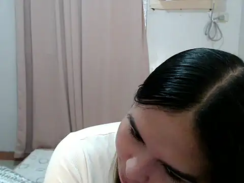 Snapshot of lovely_Janeee chatting on 1, 5, 2026 lovely Janeee online show from 1, 5, 2026