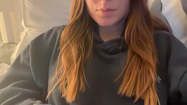 Snapshot of Lucyschickt chatting on 17, 2, 2026 Lucyschickt online show from 17, 2, 2026