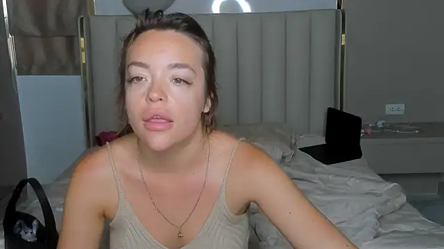 Snapshot of stellaa_quenn chatting on 6, 3, 2026 stellaa quenn online show from 6, 3, 2026