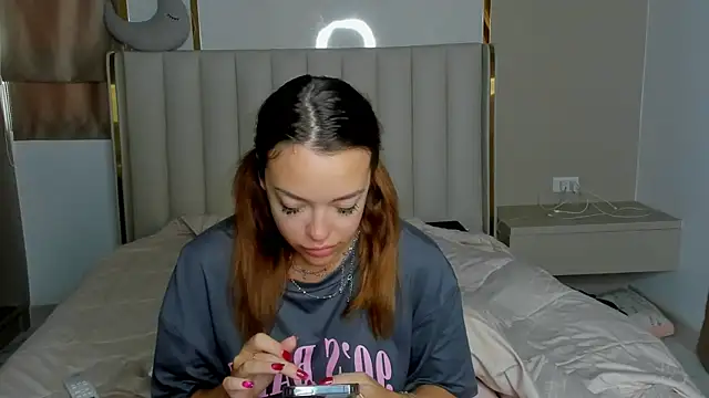 Snapshot of stellaa_quenn chatting on 13, 4, 2026 stellaa quenn online show from 13, 4, 2026