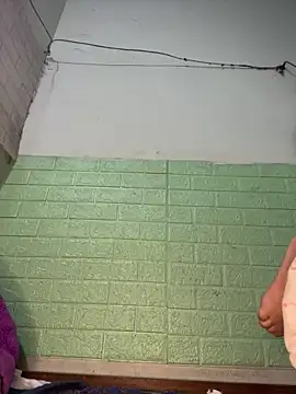 Snapshot of Leeeiuu chatting on 3, 2, 2026 Leeeiuu online show from 3, 2, 2026