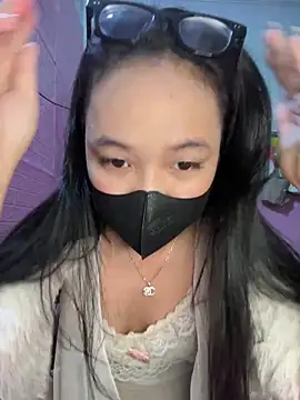 Snapshot of Leeeiuu chatting on 26, 2, 2026 Leeeiuu online show from 26, 2, 2026